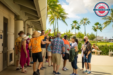 Oahu: groet aan Pearl HarborGroet aan Pearl Harbor 09:45 uur Waikiki ophalen
