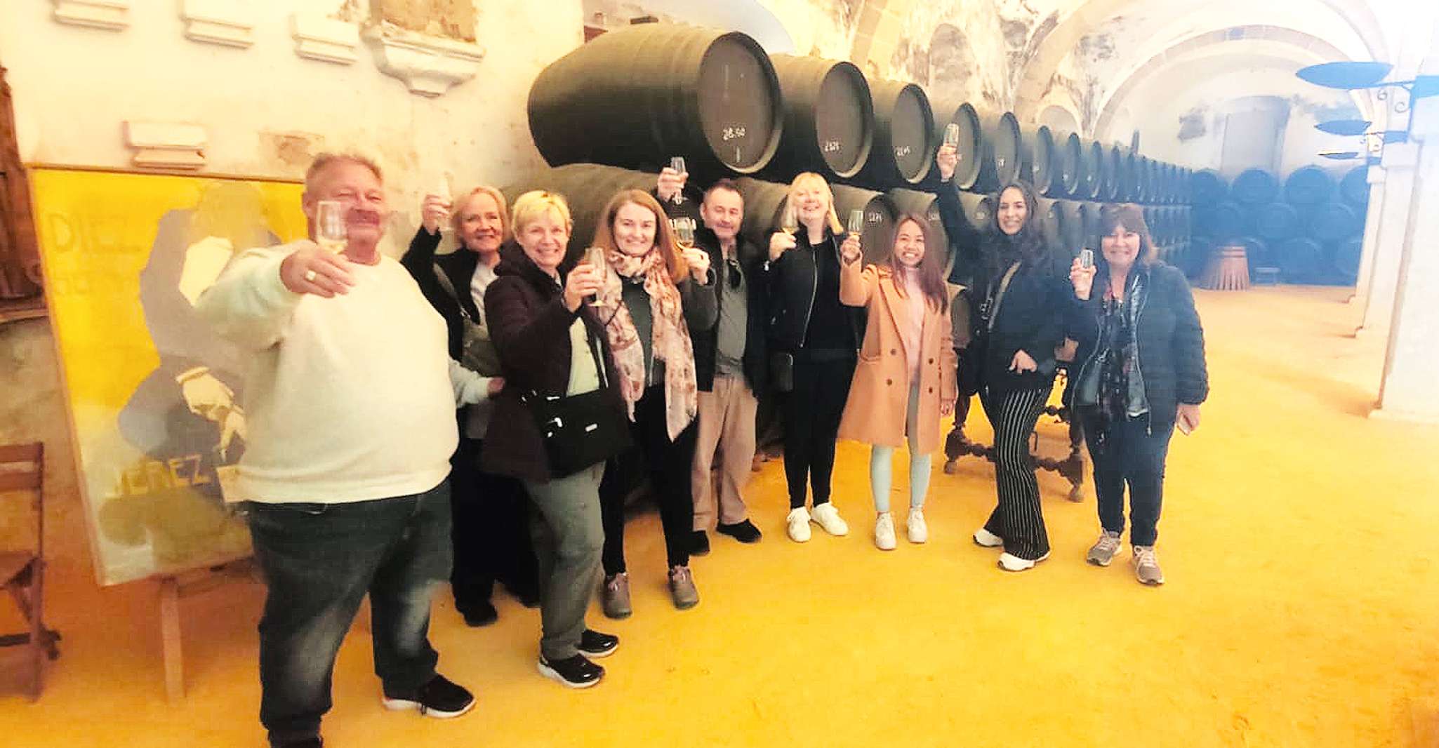 Jerez, Visita guiada a la bodega con cata de vinos - Hizvo