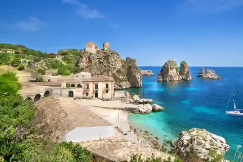 Castellammare: escursione in barca a San Vito Lo Capo con nuoto
