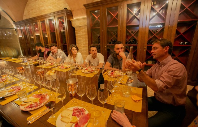 Visit Chianciano Terme Boutique Winery Tour with Tastings in Chianciano Terme, Italy