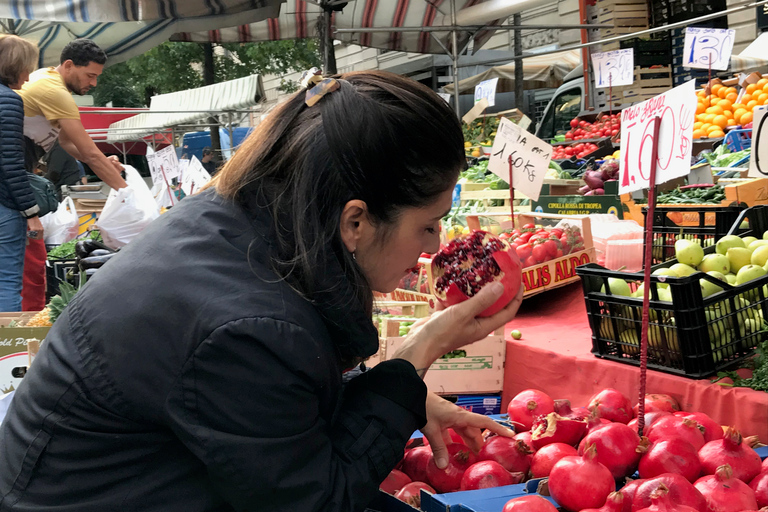 Milán: Mercado local y clase de cocina con un chef italiano