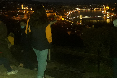 Budapeste: passeio noturno pela Colina do Castelo com o Bastião dos PescadoresLuzes e pontos turísticos da Colina do Castelo