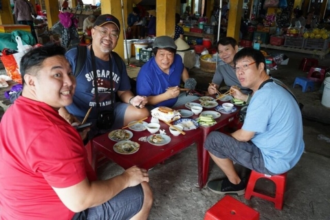 Safari nocturne de nourriture de rue à Hue en Cyclo