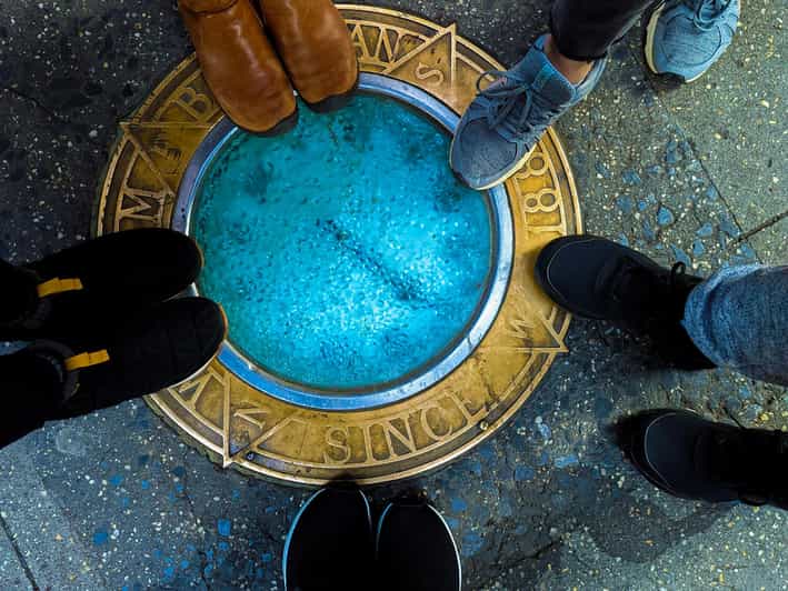 London Secrets of Southwark City Exploration mobiele game GetYourGuide