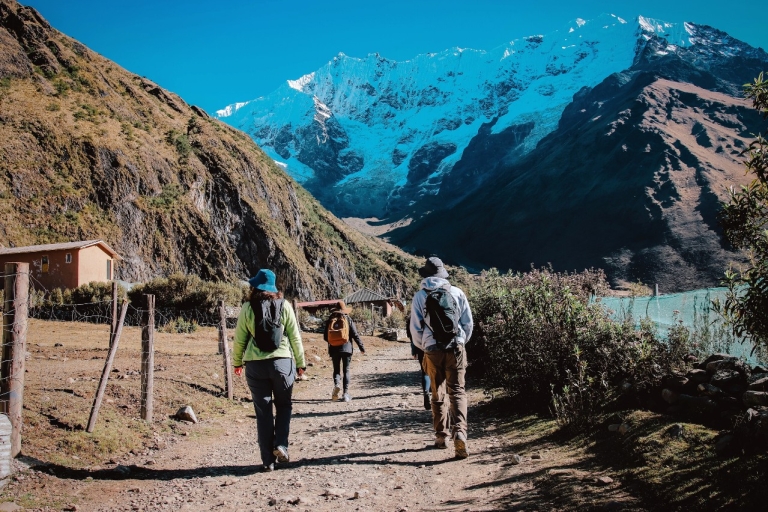 Desde Cusco: Excursión guiada de un día al Lago Humantay con comidas