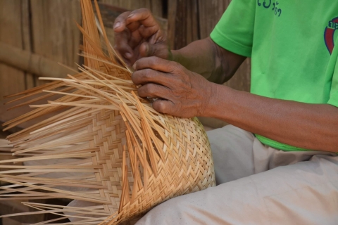 Luang Prabang: lekcja tkactwa bambusowego i przyjęcie herbacianeDołącz do popołudniowej lekcji tkania bambusa i przyjęcia herbacianego