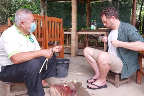 Luang Prabang: Les bamboe weven en theekransjeDeelnemen aan workshop thee-ei maken in de middag & theekransje