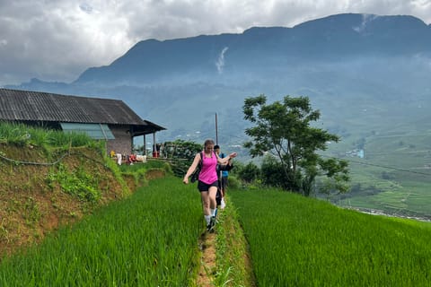 Sapa: Private Trekking Tour to Local Villages with Lunch
