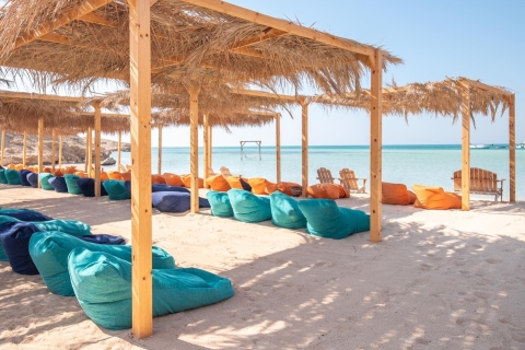 Hurghada : Excursion en yacht sur l'île d'Orange avec déjeuner et sports nautiques