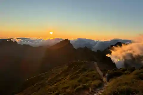 Madeira: Himmelsk solnedgång på Pico do Arieiro med snacks och vin