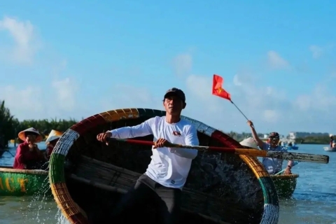 Z Hoi An: targ, rejs bambusową łodzią i lekcja gotowania