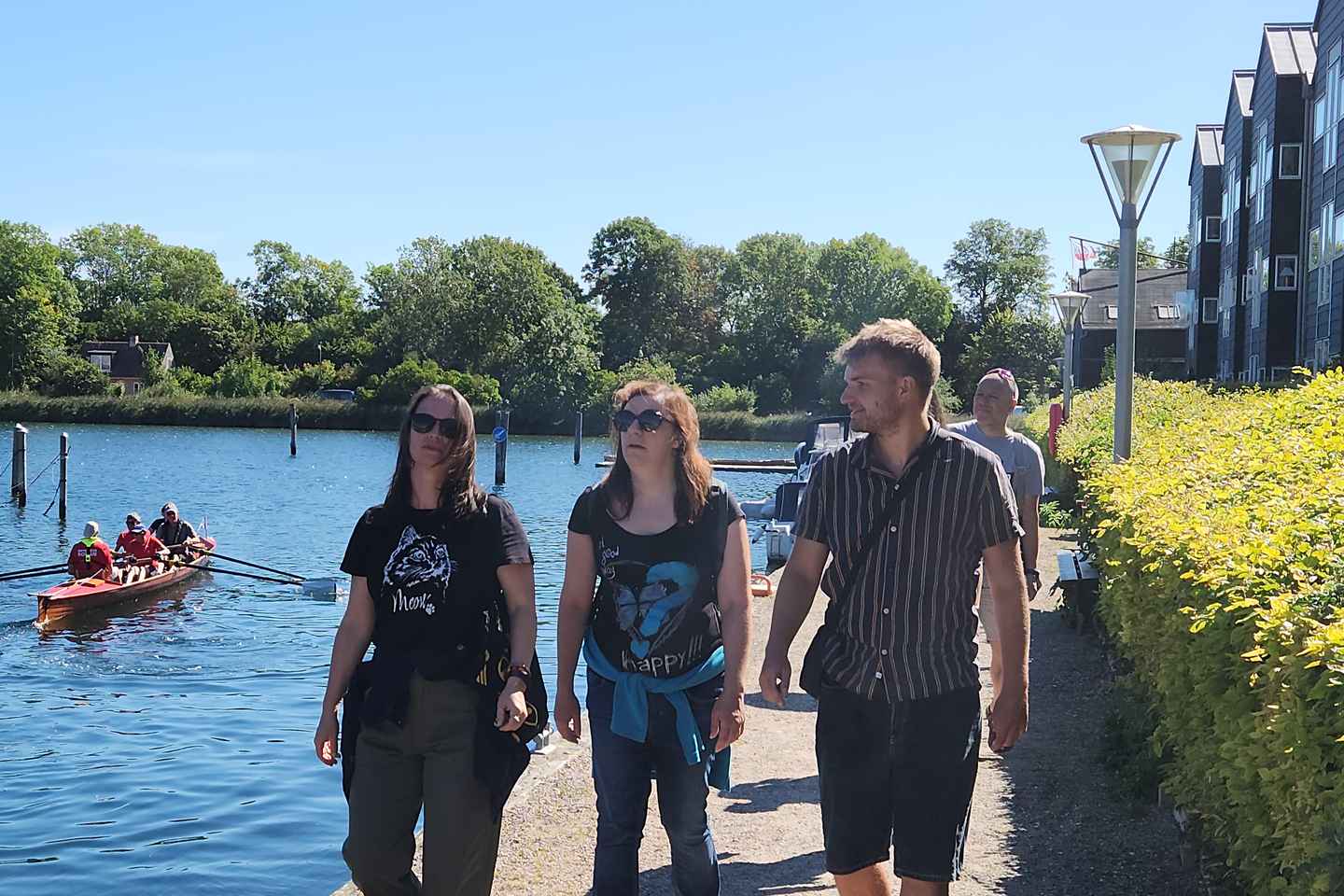 Small group walking tour with Coffee, Cake & Culture