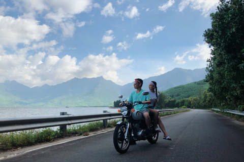 Motortour naar de legendarische Hai Van-pas