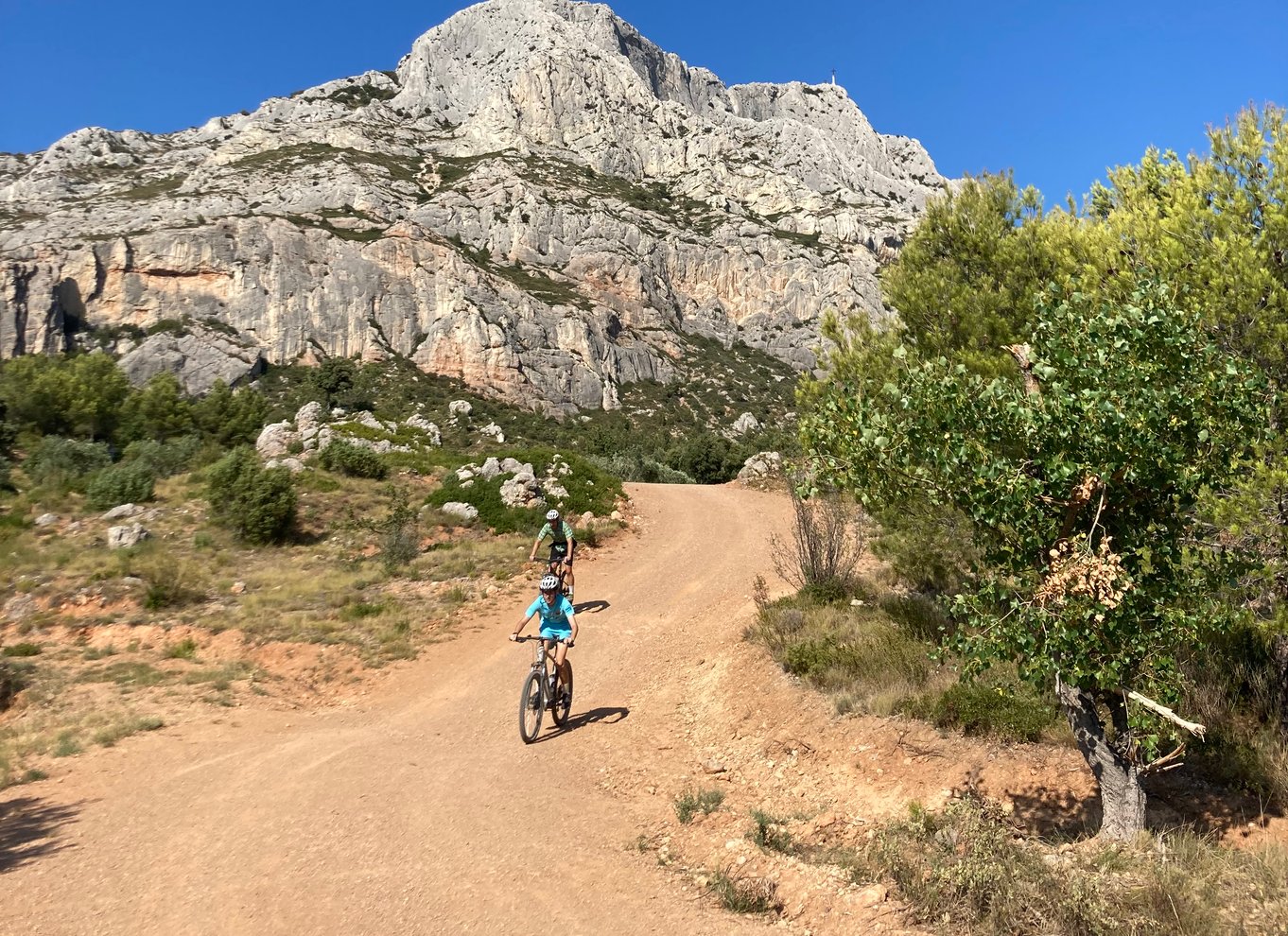 Aix-en-Provence: E-Bike Tour of Mount Sainte-Victoire