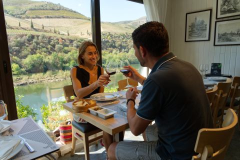 Porto: Douro Valley Full-Day Boat, Train, and Lunch Tour