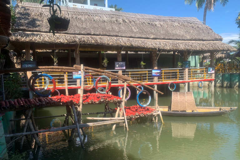 Vanuit Hoi An: marktbezoek, bamboeboottocht en kookles