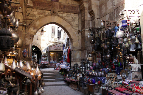 Cairo: El-Moez Street Tour &amp; Cairo Tower Revolving Dinner