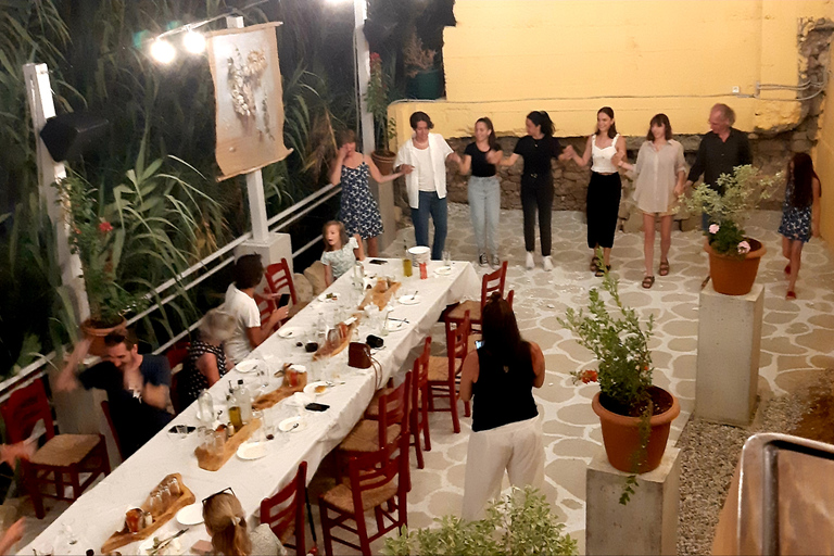 Kissamos: Greek Night with Buffet Dinner and Plate Smashing