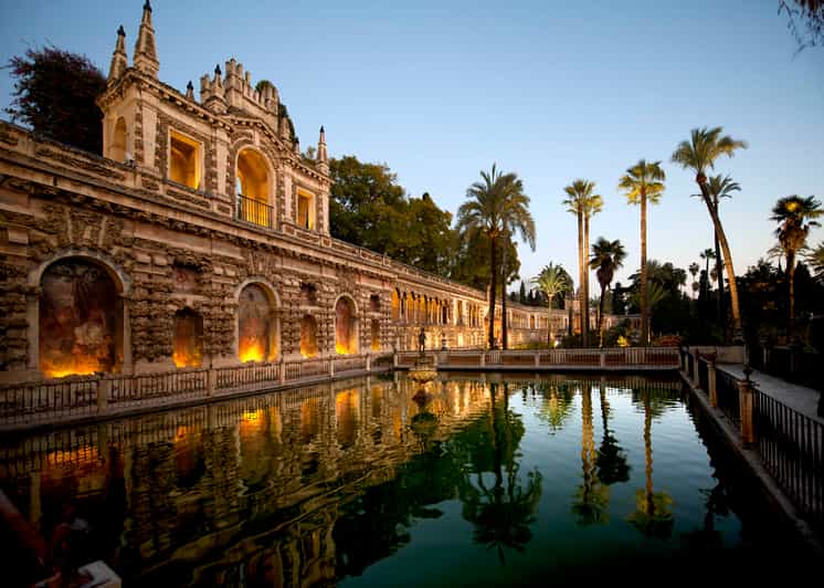 Sevilla: Catedral y Alcázar Visita Guiada con Crucero por el Río