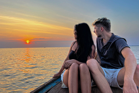 Siem Reap: Tonle Sap Sunset Boat Cruise with Transfers Siem Reap: Tonle Sap Joined in Tour Sunset Cruise