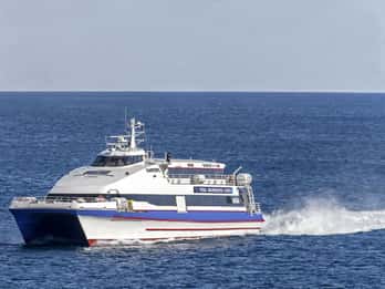 From Marmaris: Roundtrip Ferry to Rhodes with Hotel Transfer