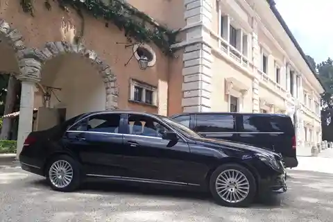 Trasferimento privato dal porto di Civitavecchia a Roma o all'aeroporto