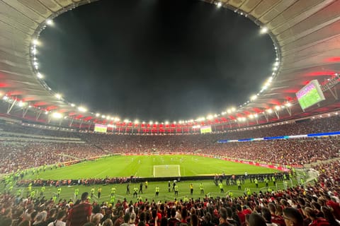 Rio de Janeiro: Maracanã Match Ticket & Welcome Drink