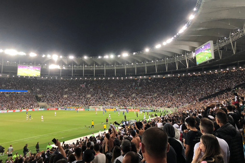 Estadio Maracanã: Ticket de entrada con guía local y bebida