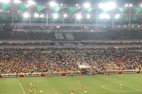 Stade Maracanã : Billet de match avec guide de la région et boisson