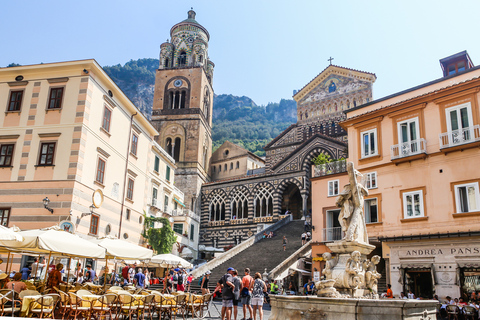 Rzym: Wybrzeże Amalfi i Positano - jednodniowa wycieczka z rejsem przybrzeżnymRzym: jednodniowa wycieczka na wybrzeże Amalfi i Positano z rejsem przybrzeżnym