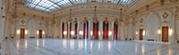 Бухарест, Дворец парламента и экскурсии - Housity