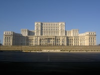 Бухарест, Дворец парламента и экскурсии - Housity