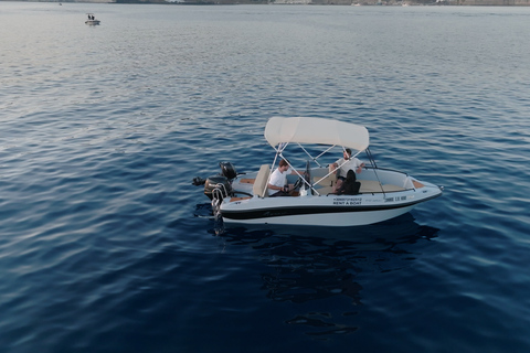 Aluguel de barcos em Santorini - sem licença - 5 horas ou 10 horasAluguel de barco de dia inteiro