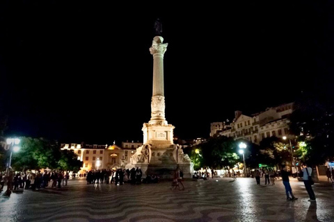 Lisbonne : spectacle de fado, dîner et visite nocturne