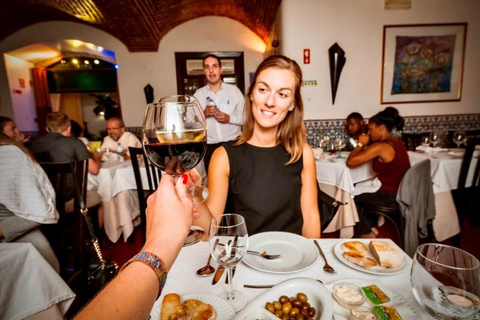 Lisbonne : spectacle de fado, dîner et visite nocturne