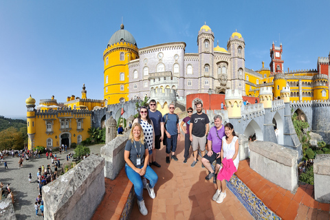 Från Lissabon: Sintra, Pena-palatset, Regaleira och Cabo RocaGuidad rundtur i de viktigaste monumenten