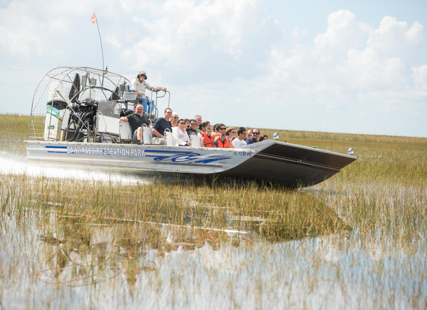 airboat tour with exhibit entrance