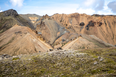 Desde Reikiavik: Excursión a Landmannalaugar y el Valle de las Lágrimas