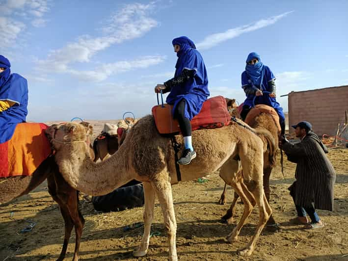 Giro In Cammello Al Tramonto Nel Deserto Di Agafay Da Marrakech ...