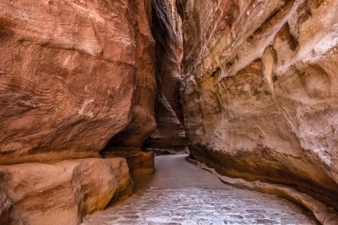 Petra y Wadi Rum, excursión de 2 días desde EilatClase Turista - Tienda Privada Estándar