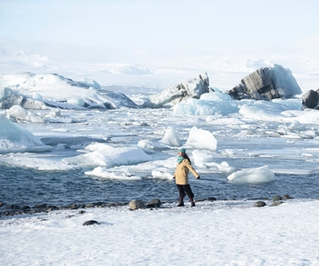 From Reykjavik: Glacier Lagoon Boat Ride, Diamond Beach Tour