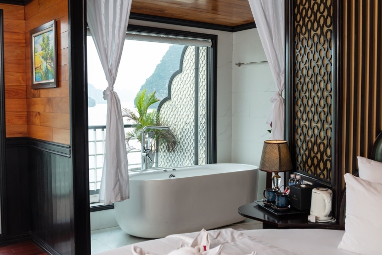 5-gwiazdkowy rejs w zatoce Halong-Lan Ha Bay na 3 dni i prywatny pokój z balkonem3-dniowy 5-gwiazdkowy rejs po zatoce Halong-Lan Ha i prywatny pokój z balkonem