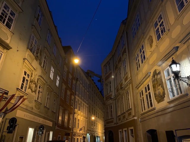 Vienna: Spooky Ghost Tour in English