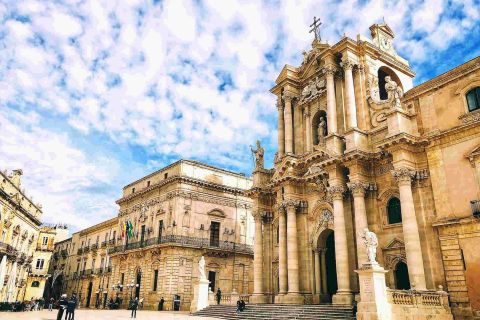 From Sciacca: Syracuse and Ortigia Island Day Trip by Bus