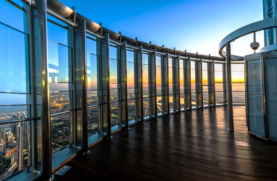 Dubai’s Majestic View: Burj Khalifa Level 124 and 125 Entry Tickets