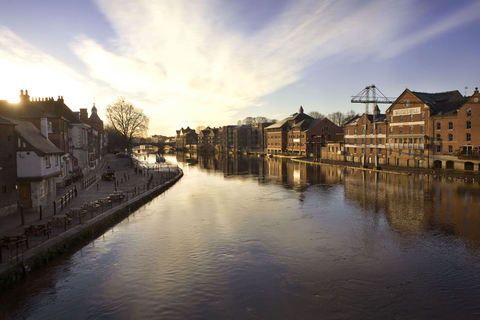 York: Bootsfahrt auf dem River Ouse am frühen Abend