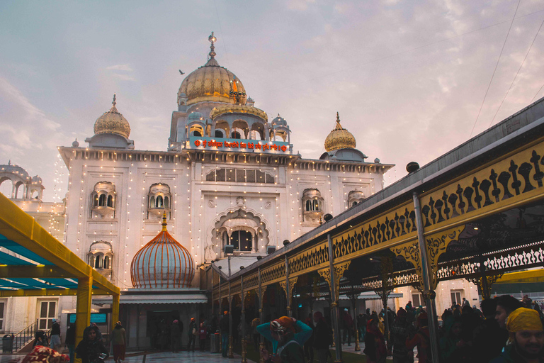 Tour de medio día por los Templos de Delhi con recogida y traslado incluidosTour estándar