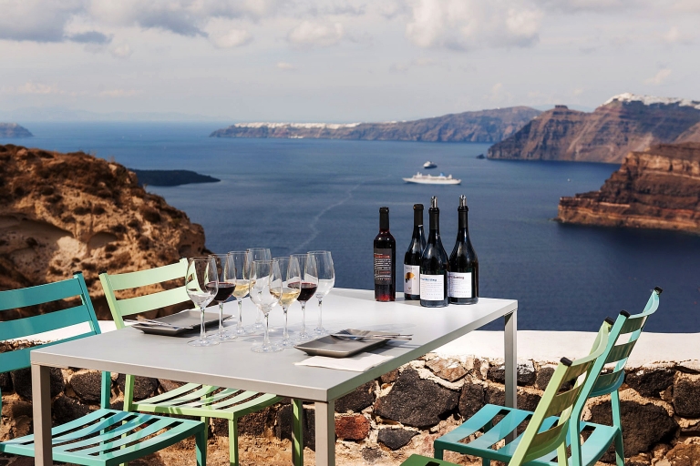 Santorini: Sunset Wine Tour with Certified Wine Guide Santorini: Sunset Wine Private Tour with Licensed Wine Guide