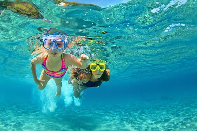 Makadi Bay: Orange Island Trip with Snorkel & Parasailing Orange, Parasailing, Boat Tour, lunch, Drinks & Transfers