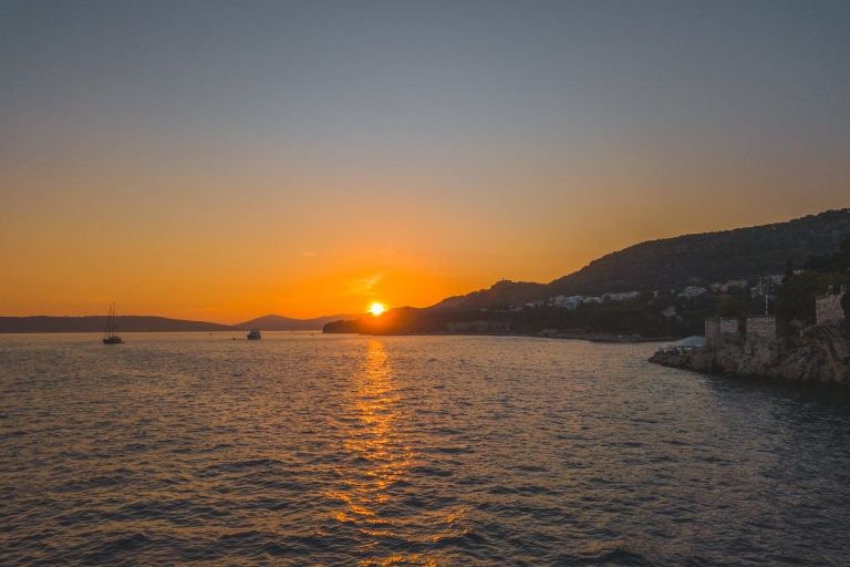 Desde Split: Excursión Privada en Barco al Atardecer